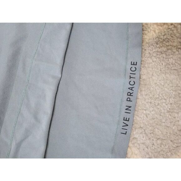 Lululemon live in practice polo shirt XL - Picture 9 of 9